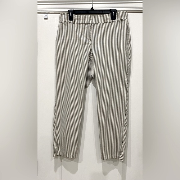 Ann Taylor cream & black striped cropped pants Curvy fit Size 8 - Picture 1 of 9